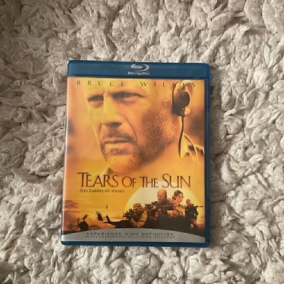 Tears of the Sun Blu- Ray Disc Movie - Picture 2 of 5